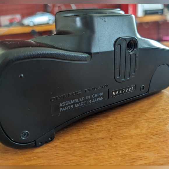 Vintage Olympus Accura Zoom 80 | 35mm Film Camera +Original Olympus Leather Case - Picture 8 of 10